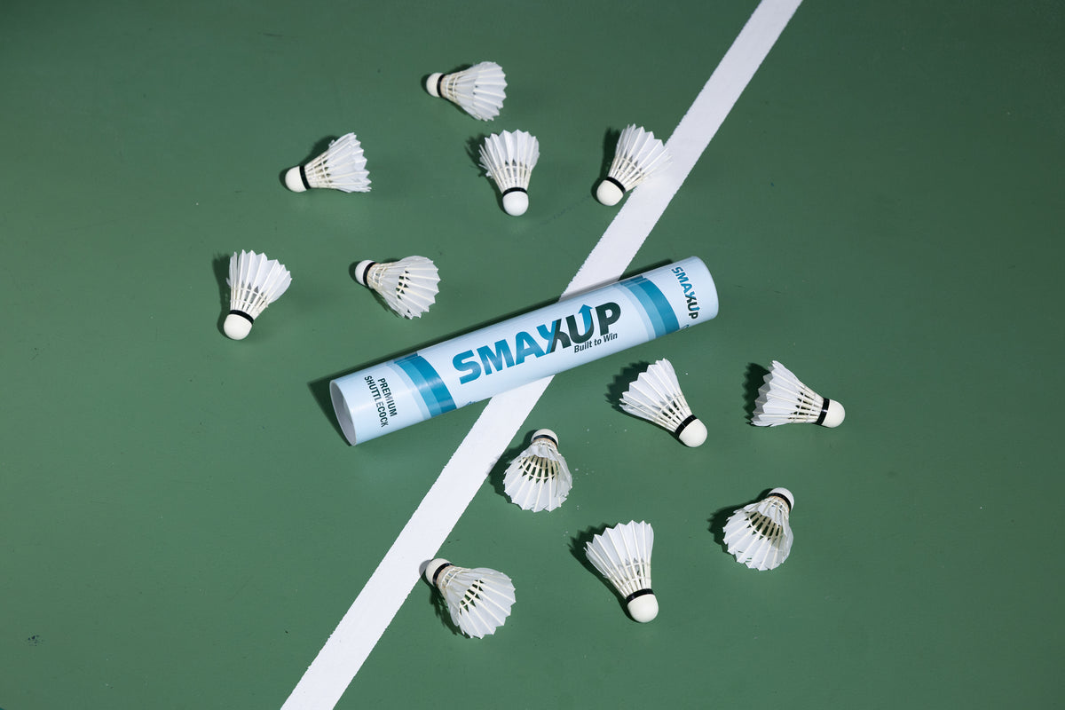 SmaxUp shuttlecocks on court
